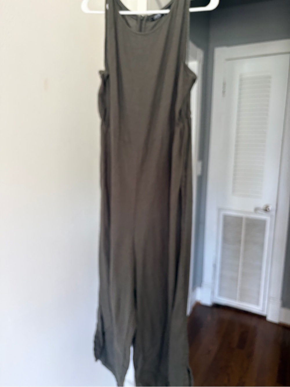 Tahari Sleeveless Olive Green Jumpsuit